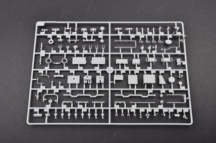 1/35 Trumpeter M1083 FMTV Standard Cargo Truck - 1007