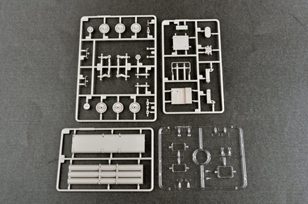 1/35 Trumpeter M270/A1 Multiple Launch Rocket System - US - 1049