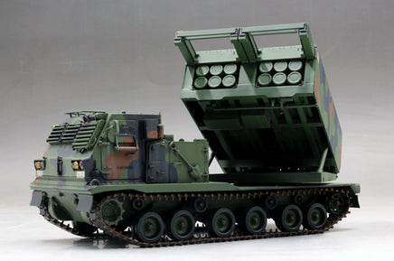 1/35 Trumpeter M270/A1 Multiple Launch Rocket System - US - 1049