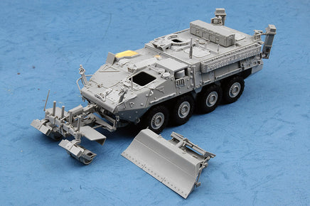 1/35 Trumpeter M1132 Stryker Engineer Squad Vehicle w/LWMR-Mine Roller/SOB - 1574