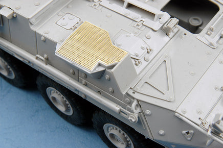 1/35 Trumpeter M1132 Stryker Engineer Squad Vehicle w/LWMR-Mine Roller/SOB - 1574