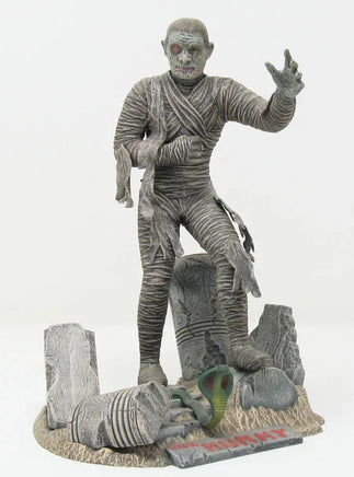 1/8 Atlantis Models Glow in the Dark Mummy - MPM Hobbies