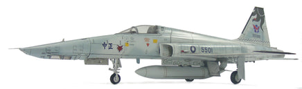 1/48 AFV RF-5E Tiger Eye - AR48105