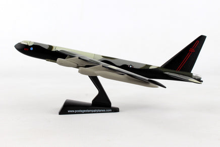 1/300 Daron B-52 USAF Stratofortress 5391