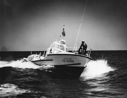 Dumas US Coast Guard Lifeboat Kit - 1203