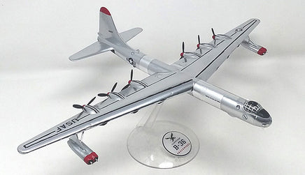 1/184 Atlantis Models B-36 Peacemaker Plastic Model Kit with Swivel Stand - 205