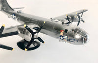 1/120 Atlantis Models Boeing B-29 Superfortress with Swivel Stand - 208