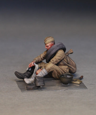 1/35 Mini Art - Soviet Soldiers Taking A Break - 35233