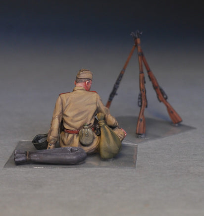 1/35 Mini Art - Soviet Soldiers Taking A Break - 35233