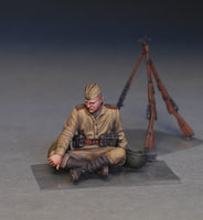 1/35 Mini Art - Soviet Soldiers Taking A Break - 35233
