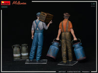 1/35 Mini Art - Milkmen w/Containers - 38068