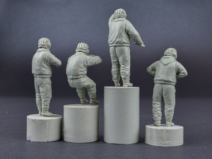 1/35 Mini Art - Soviet Tank Crew 1970-1980's Winter Uniform - 37063