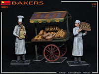 1/35 Mini Art - Bakers w/Bread & Cart - 38074