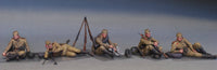 1/35 Mini Art - Soviet Soldiers Taking A Break - 35233