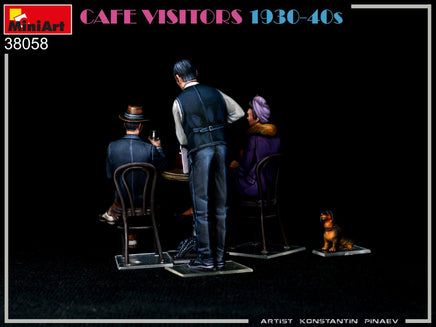 1/35 Mini Art - Cafe Visitors 1930-40s - 38058
