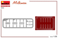 1/35 Mini Art - Milkmen w/Containers - 38068