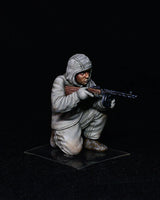 1/35 Mini Art - Soviet Assault Infantry (Winter Camouflage Cloaks) - 35226