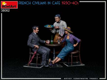 1/35 Mini Art - French Civilians in Cafe 1930-40s - 38062