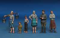1/35 Mini Art Soviet Villagers - 38011