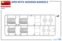 1/35 Mini Art - Men with Wooden Barrels - 38070