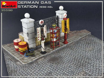 1/35 Mini Art - German Gas Station 1930-40's - 35598