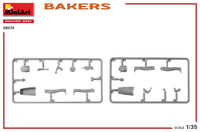1/35 Mini Art - Bakers w/Bread & Cart - 38074