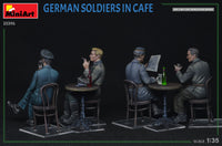 1/35 Mini Art - German Soldiers in Cafe - 35396