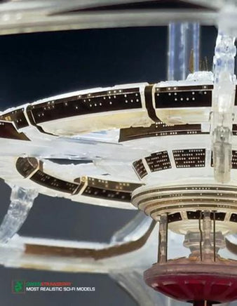 1/3300 Green Strawberry Deep Space Nine - The Station Fruit Pack BFP31