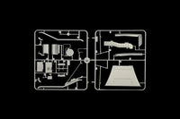 1/24 Italeri Volvo F16 Globetrotter Canvas Truck with Elevator 3945