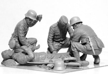 1/35 ICM WWII German Military Medical Personnel 35620