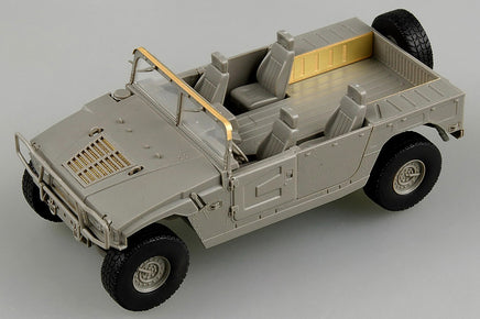 1/35 Hobby Boss Meng Shi 1.5 Ton Military Light Utility Vehicle (Parade Version) 82467
