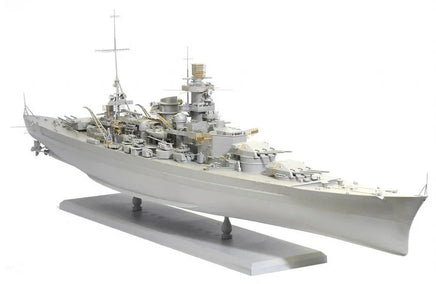 1/350 Dragon Model German Battleship Scharnhorst 1943 1040