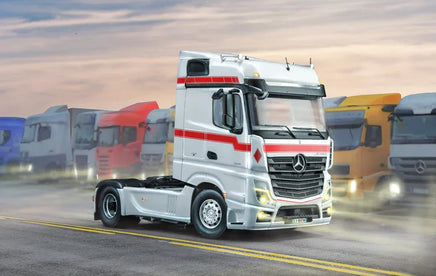1/24 Italeri Mercedes-Benz MP4 Big Space 3948