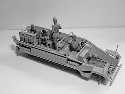 1/35 ICM ‘Beobachtungspanzerwagen’ Sd.Kfz.25Ausf.A 35105