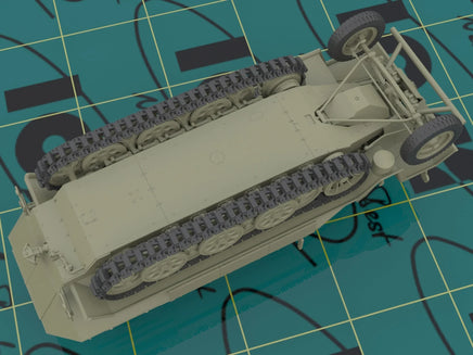 1/35 ICM Sd.Kfz.251/6 Ausf.A WWII German Armoured Command Vehicle 35102