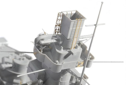 1/350 Dragon Model German Battleship Scharnhorst 1943 1040
