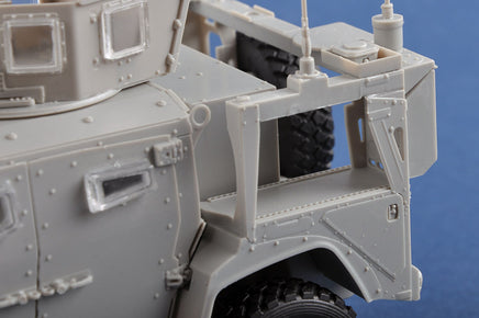1/35 iLoveKit M1278 Heavy Guns Carrier – General Purpose (JLTV-GP) 63536