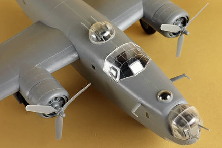 1/48 Hobby Boss US B-24J Liberator 81774 - MPM Hobbies