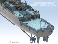 Model of a US Navy guided missile destroyer with text indicating class and name.