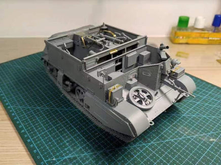 1/16 Gecko Models Universal Carrier Mk.II Plastic Model Kit 16GM0016