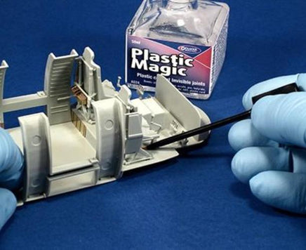 Deluxe Materials Plastic Magic Glue Brush Pack AC25