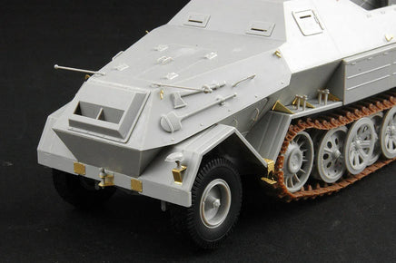 1/35 Trumpeter German Sd.Kfz.8 DB10 Gepanzerte 12t 01584