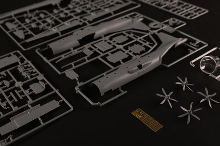 1/144 Hobby Boss Chinese (Shaanxi) Y-9 83906