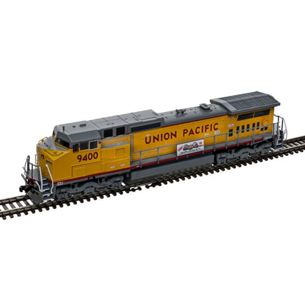 N Atlas Dash 8-40CW Silver Union Pacific [1,000th Dash 8 Built] #9400 - 40005831