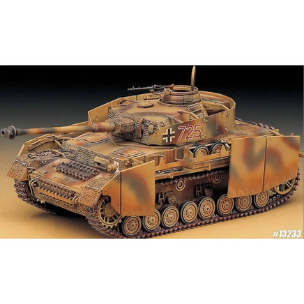 1/35 Academy Panzer IV Ausf. H with Armor 13233