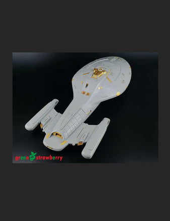 Green Strawberry Combo Pack USS Voyager NCC-74205 FP18