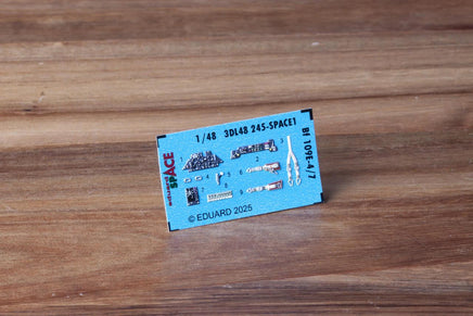 1/48 Eduard Bf 109E-4/7 SPACE 3Dl48245