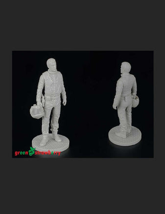 Green Strawberry Colonial Pilot 132009