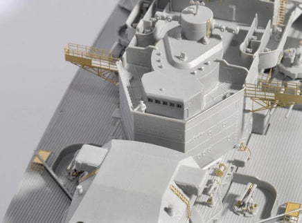 1/350 Dragon Model German Battleship Scharnhorst 1943 1040