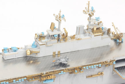 1/350 Pontos Model USS LHD-2 Essex Kit + Detail Up Set 37001R1